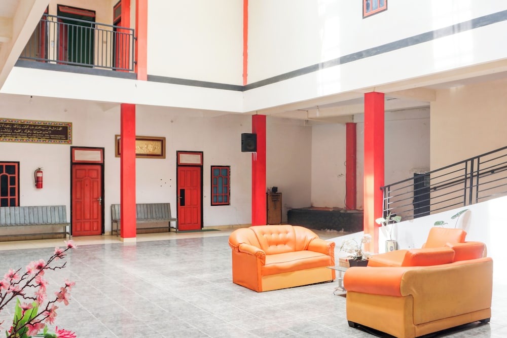 Hotel O Lampung Near Rs. Mitra Husada Formerly Takana Homestay 15/20