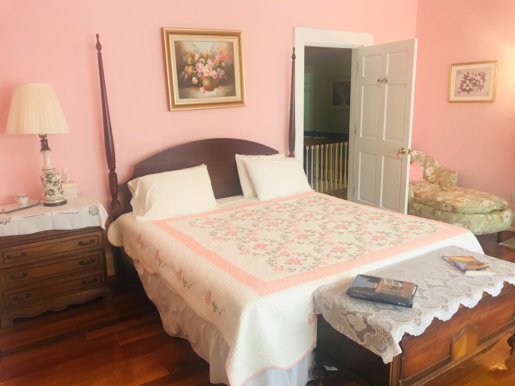 Grand, Sala, King Bed, Private Bathroom