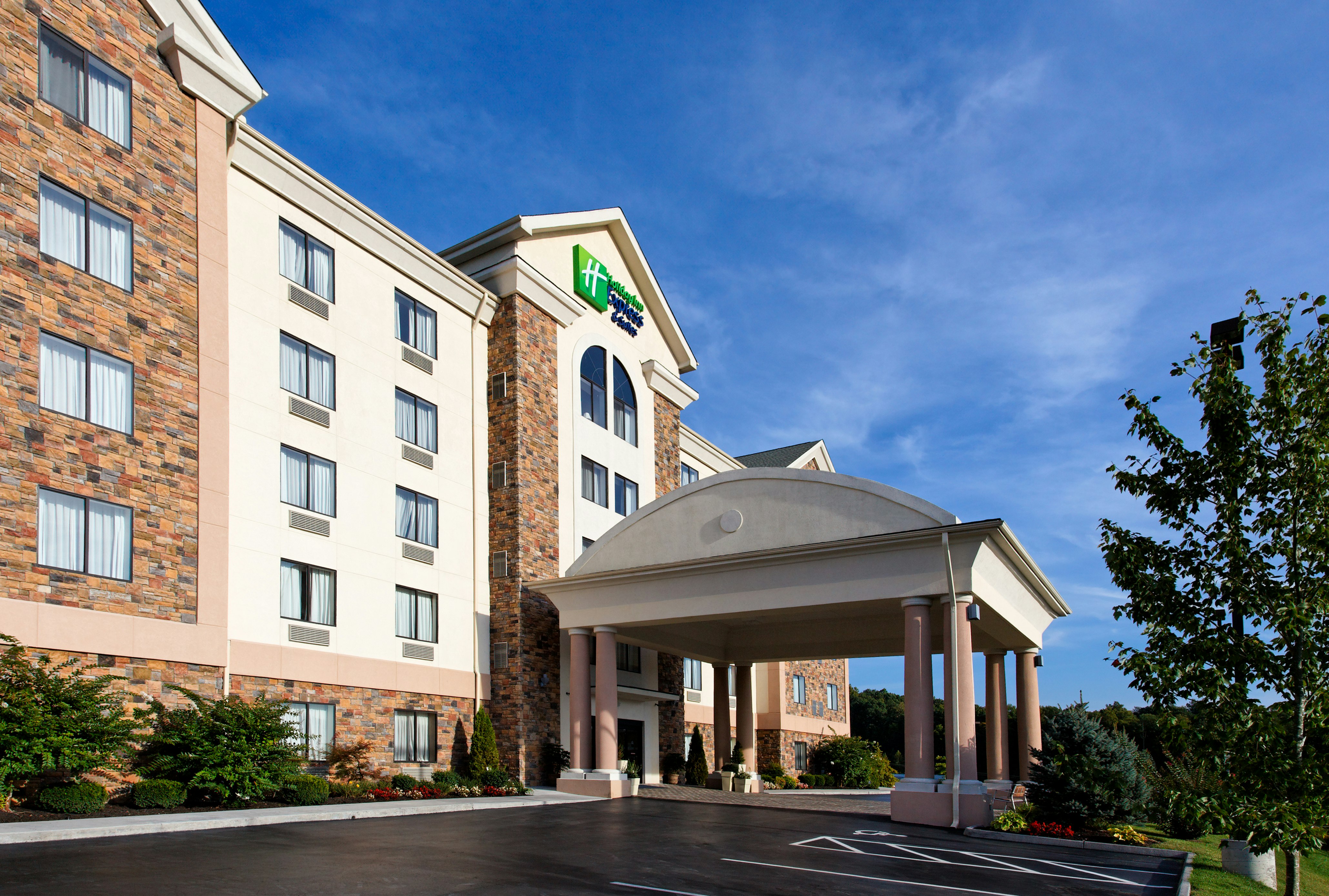 Holiday Inn Express Hotel and Suites Kingsport-Meadowview I-26 29/30