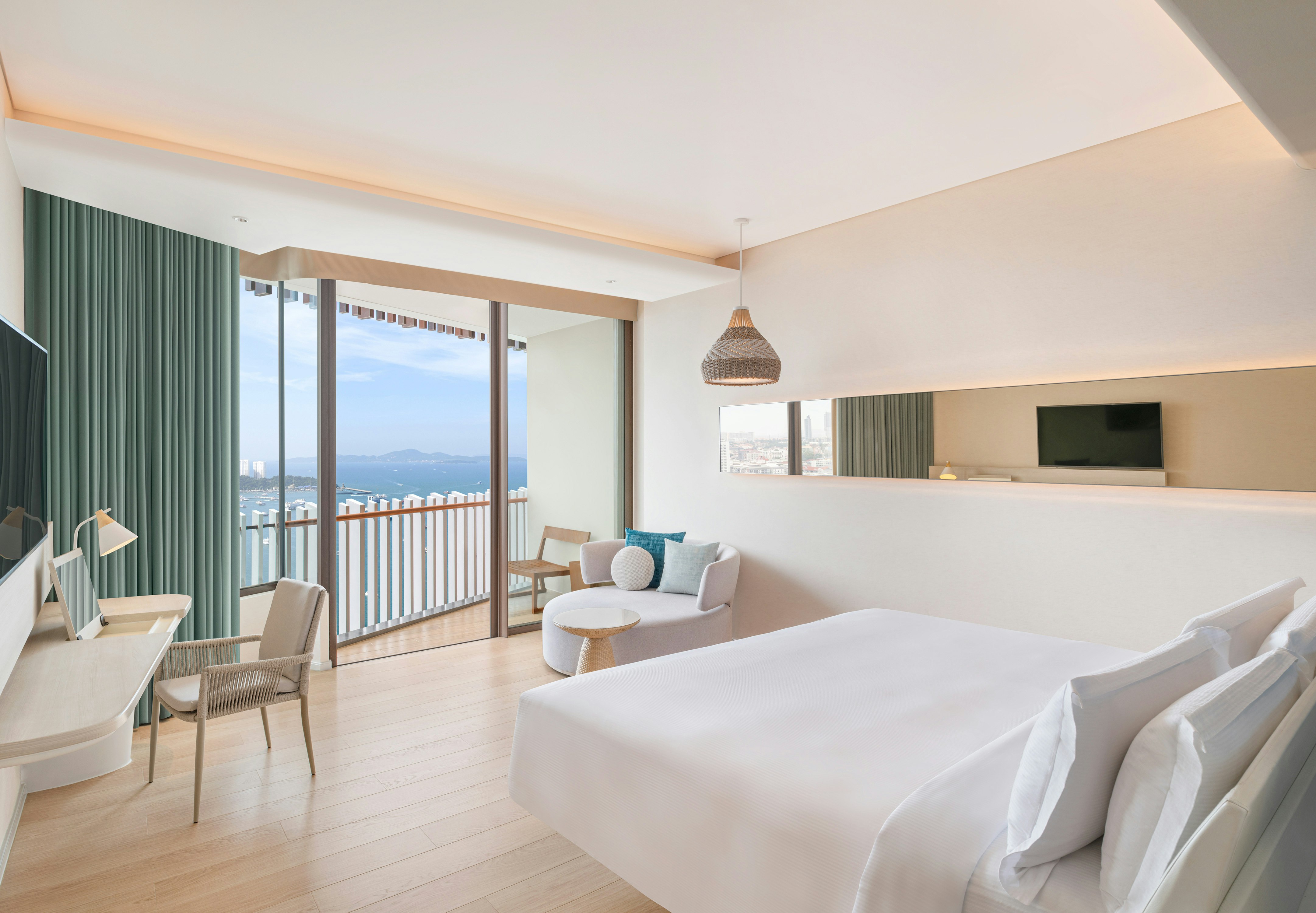 PLUS, DELUXE, KING BED, OCEAN VIEW