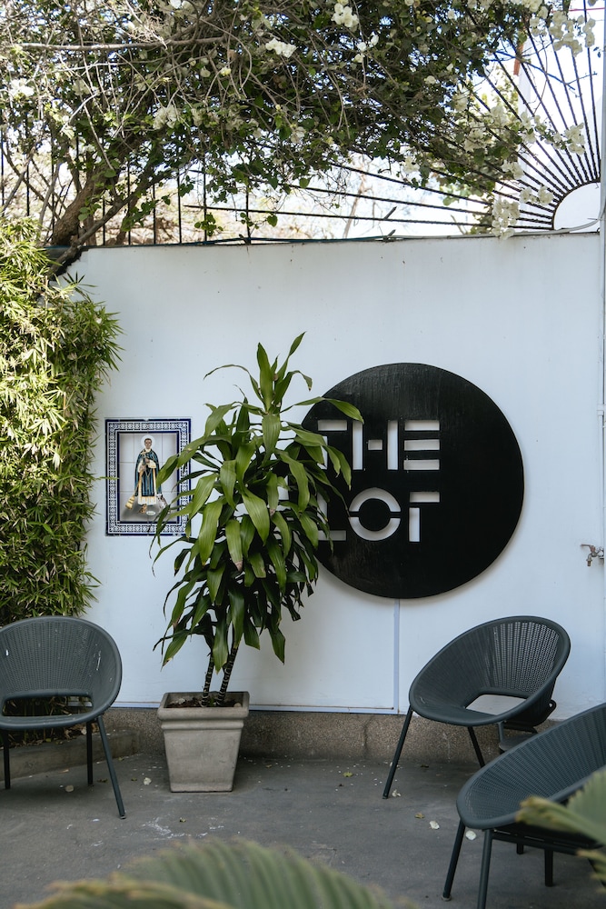THE LOT HOTEL BOUTIQUE 29/31