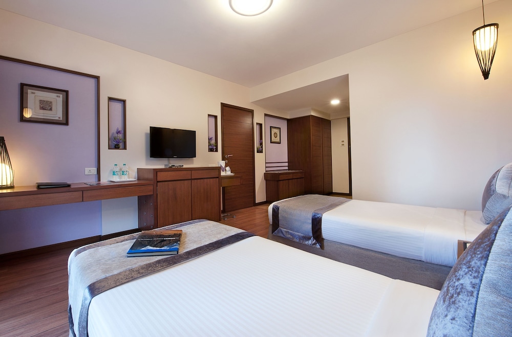 Grand Residency Service Apartment 16/40