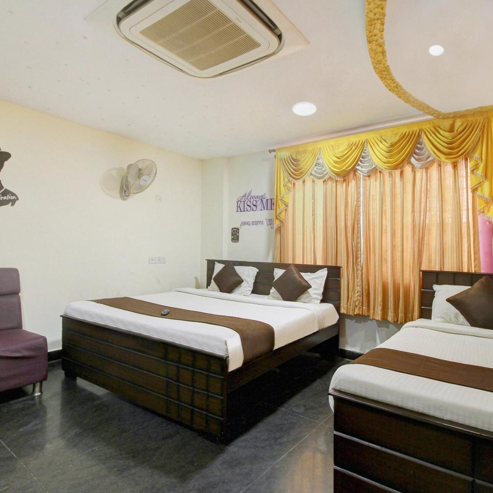 Oyo 4584 India Gate 17/54