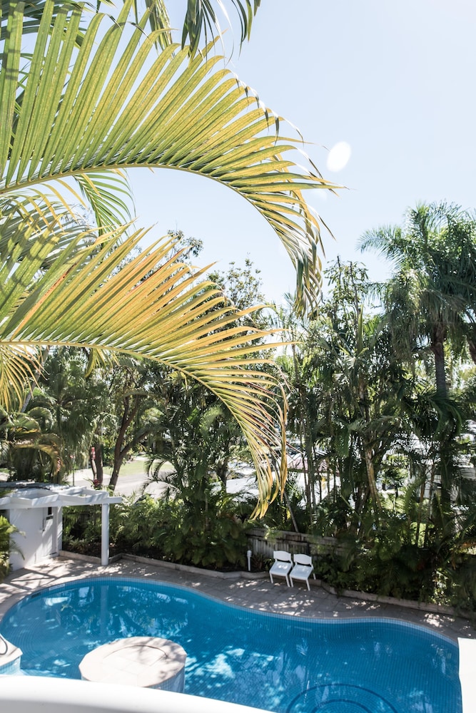 Noosa Pacific Riverfront Resort 45/50