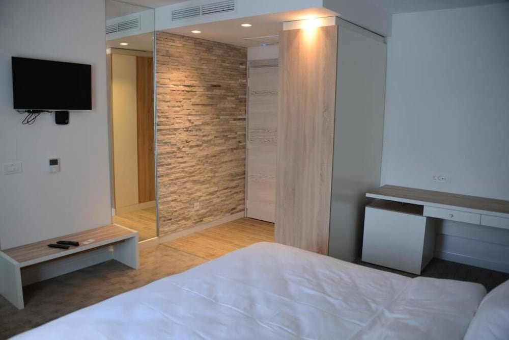 Hotel Nar 12/23