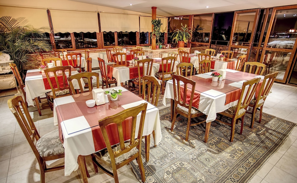 Saba Hotel 40/47