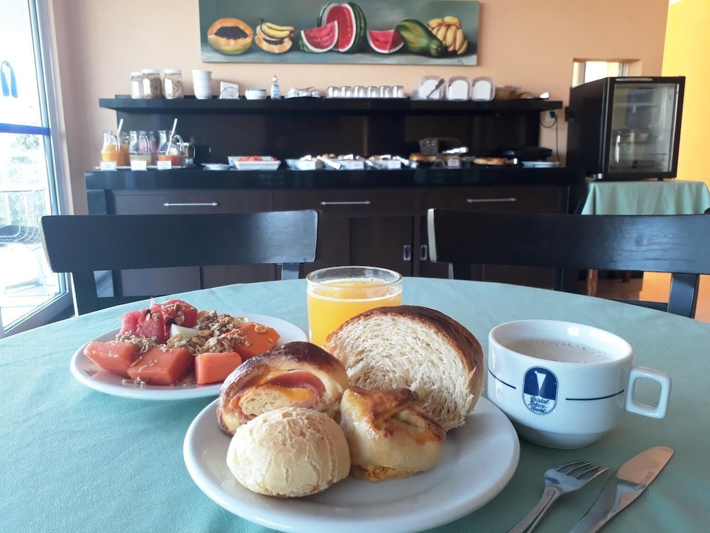 Cristal Palace Inn 36/40