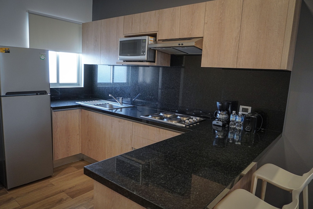 Hotel Heaven Suites 20/28