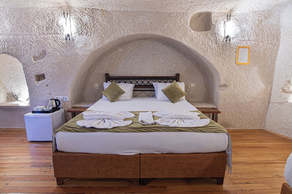 Dervish Cave House 33/50