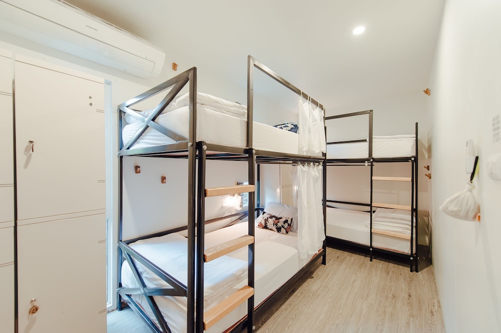 The Yard Hostel 20/50
