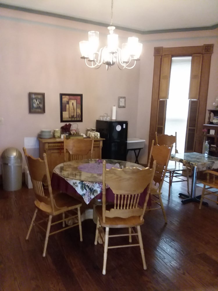 Inn Port Lodging 36/39
