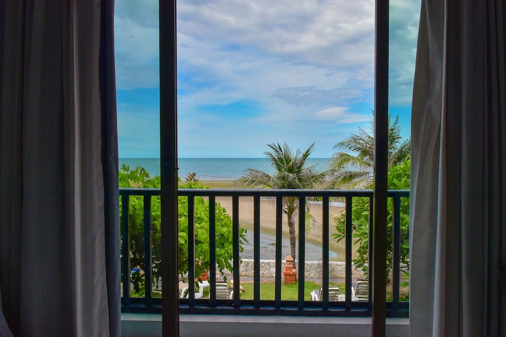 White Sand Beach Hotel Hua Hin 14/70