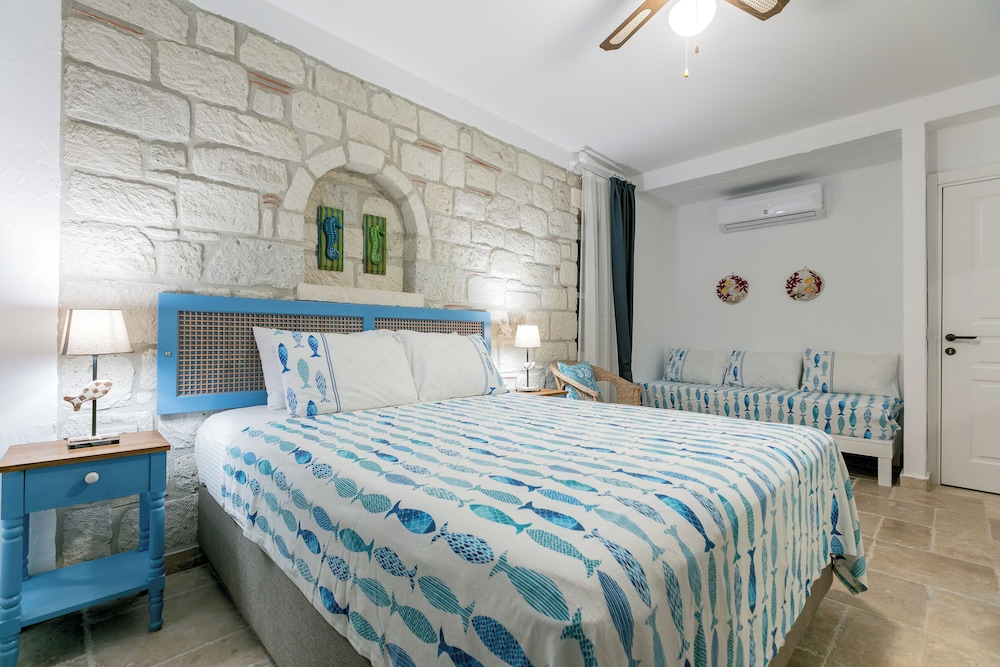Fora Konak Alacati 11/50