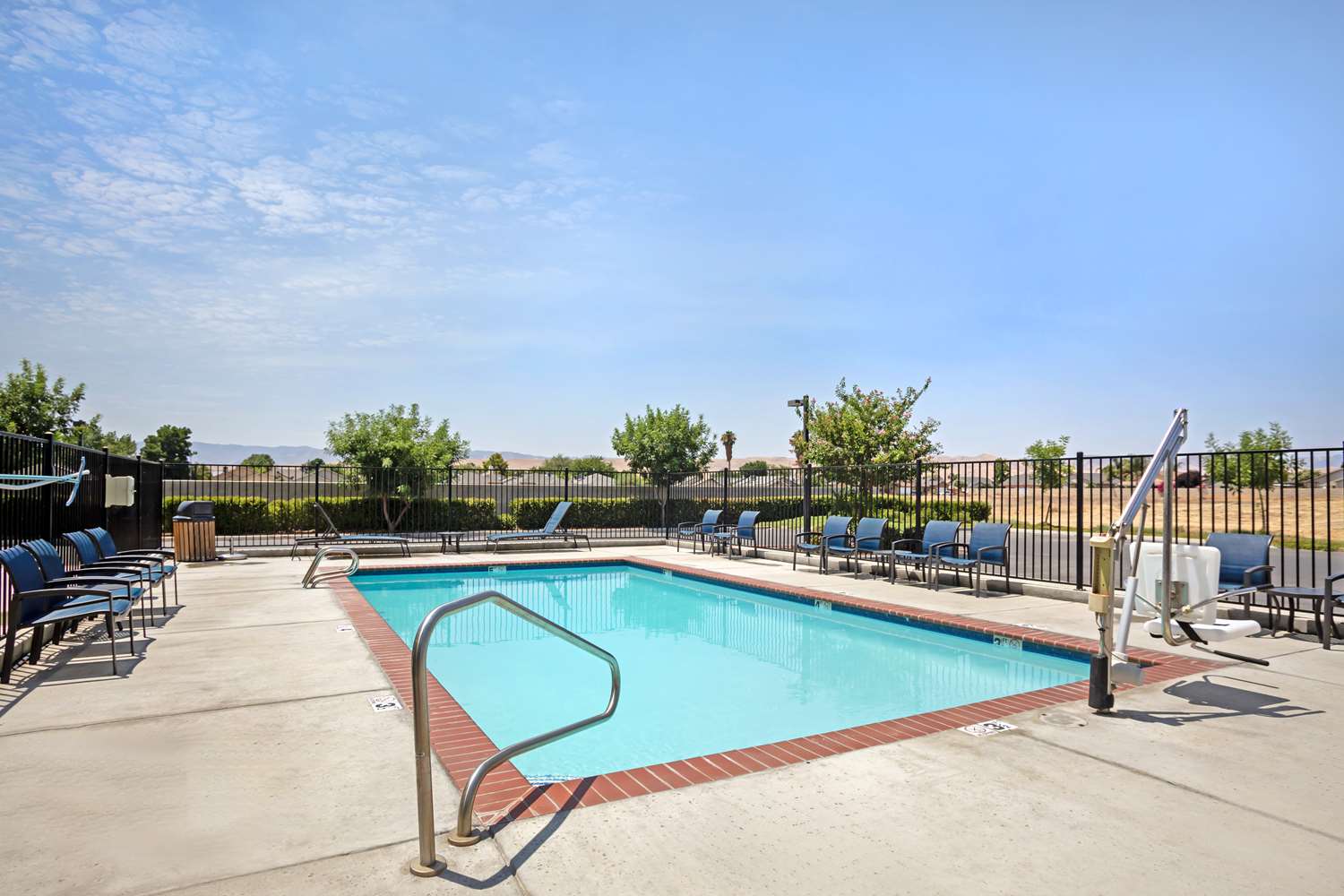 Best Western Plus Coalinga Inn 36/62