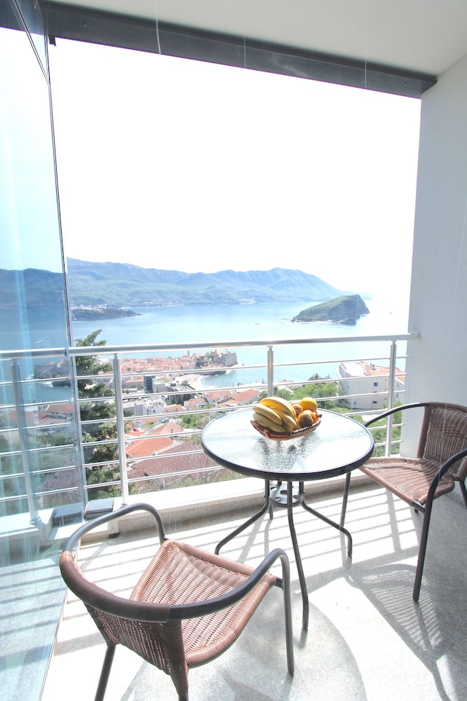 Apartments Aqua 53/66