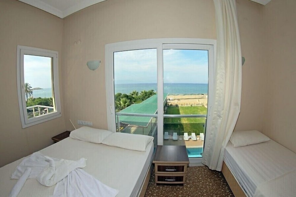 Adahan Otel Gumuldur 9/27