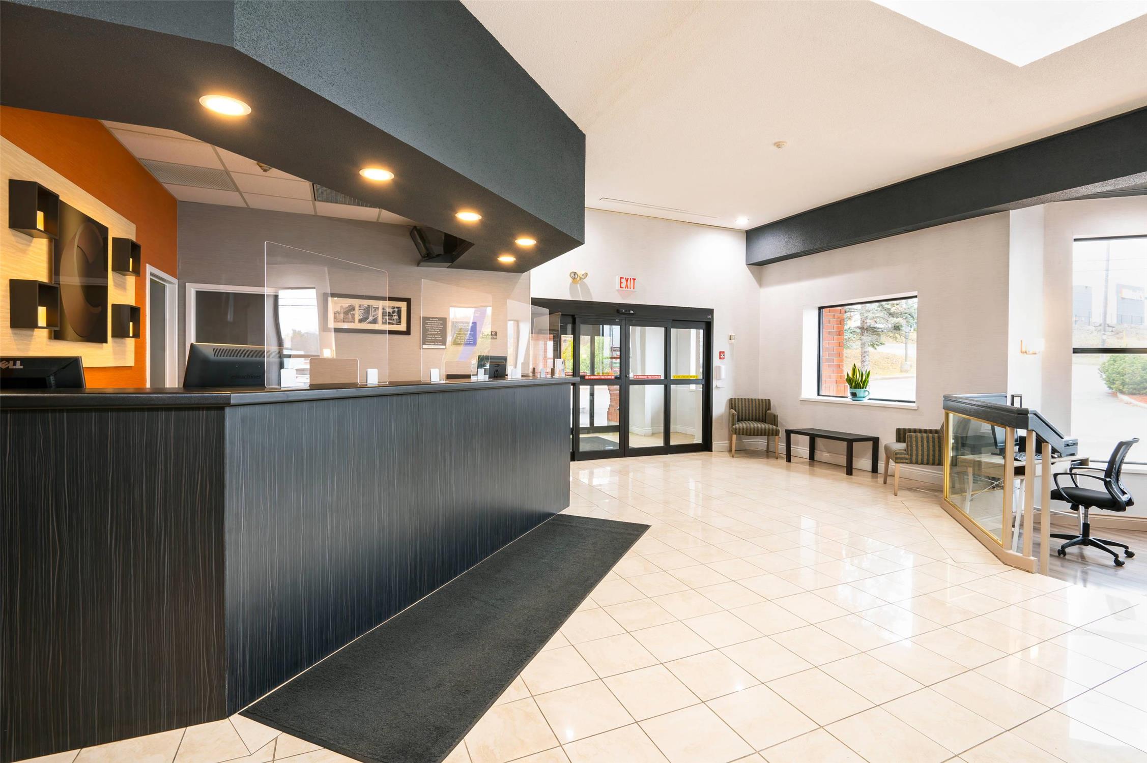 Comfort Hotel & Suites Peterborough 3/10