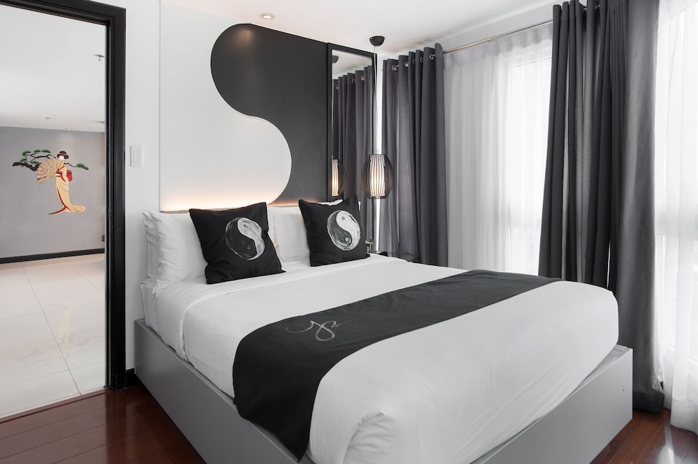 2 BEDROOMS, DELUXE