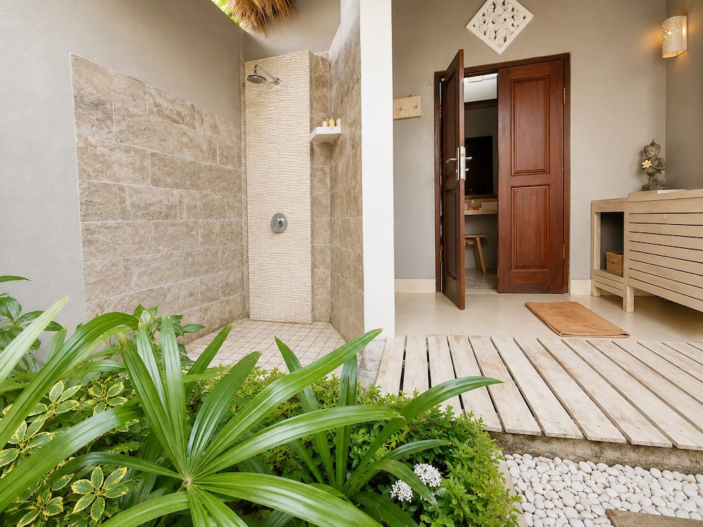 Relax Bali Dive & Spa Resort 5/50