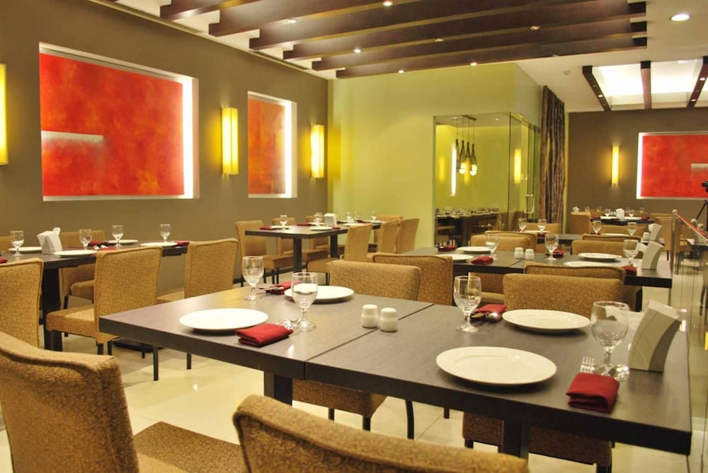 Tanza Oasis Hotel And Resort 34/50