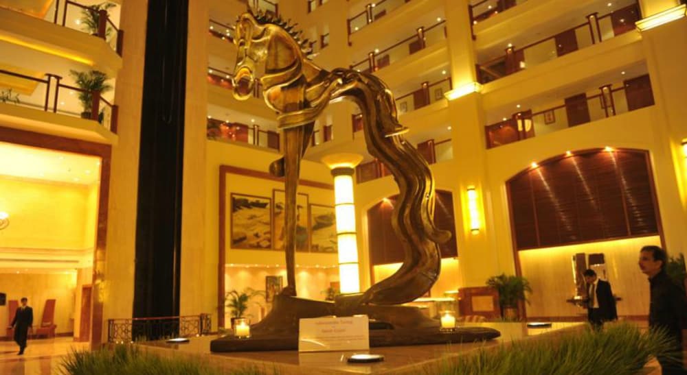 THE LALIT MUMBAI 61/67