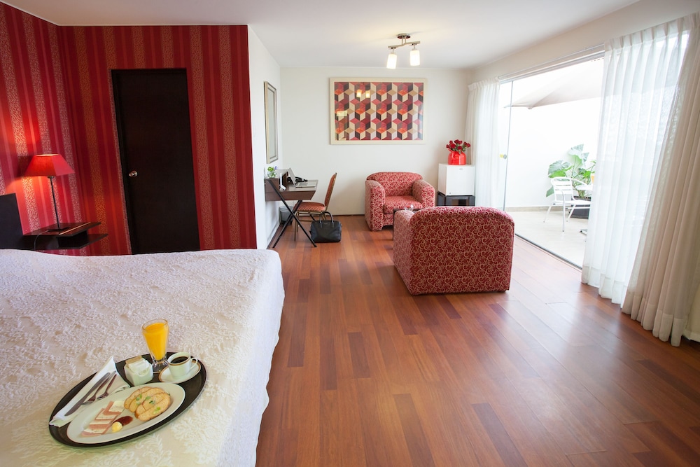 HOTEL SANTA CRUZ 23/60