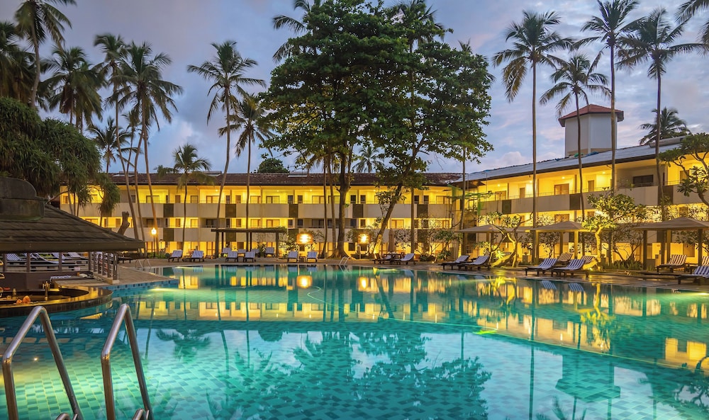 Tangerine Beach Hotel in WADDUWA