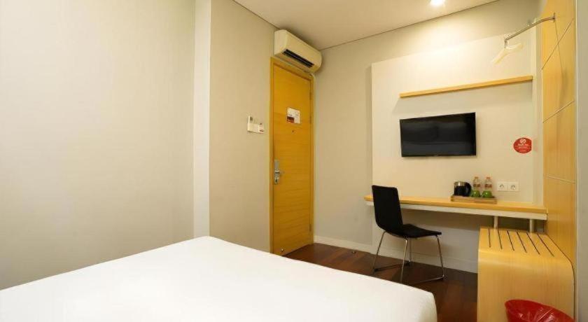 Life Hotel Stasiun Kota Surabaya 13/29