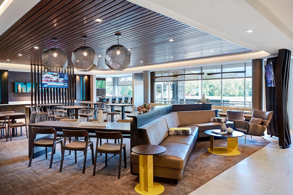 SpringHill Suites by Marriott Cincinnati Mason 18/37