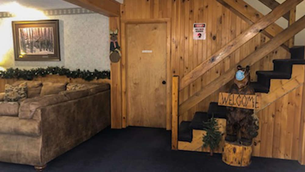ADIRONDACK LODGE OLD FORGE 10/55