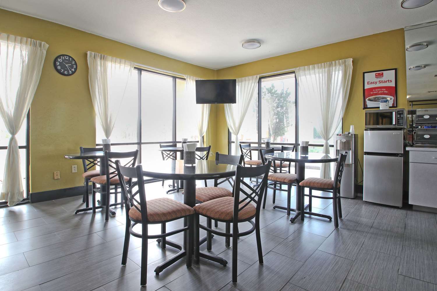 Econo Lodge Hillsboro I-35 32/35