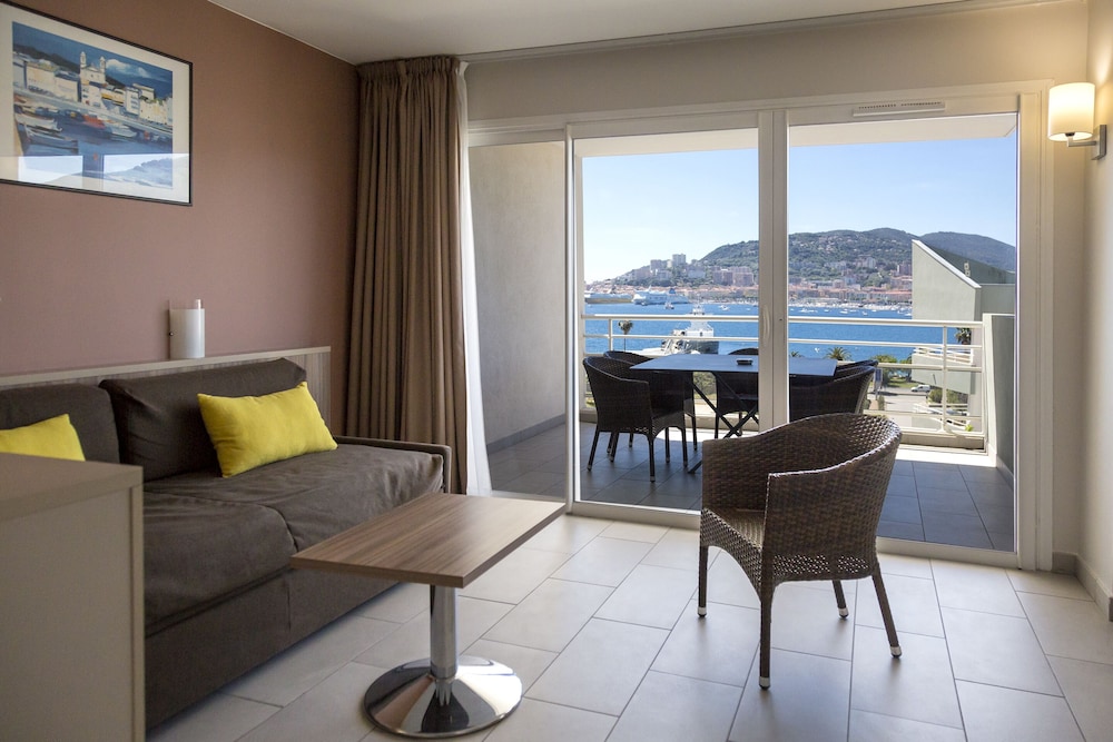 Residence De Tourisme Ajaccio Amiraute 18/50
