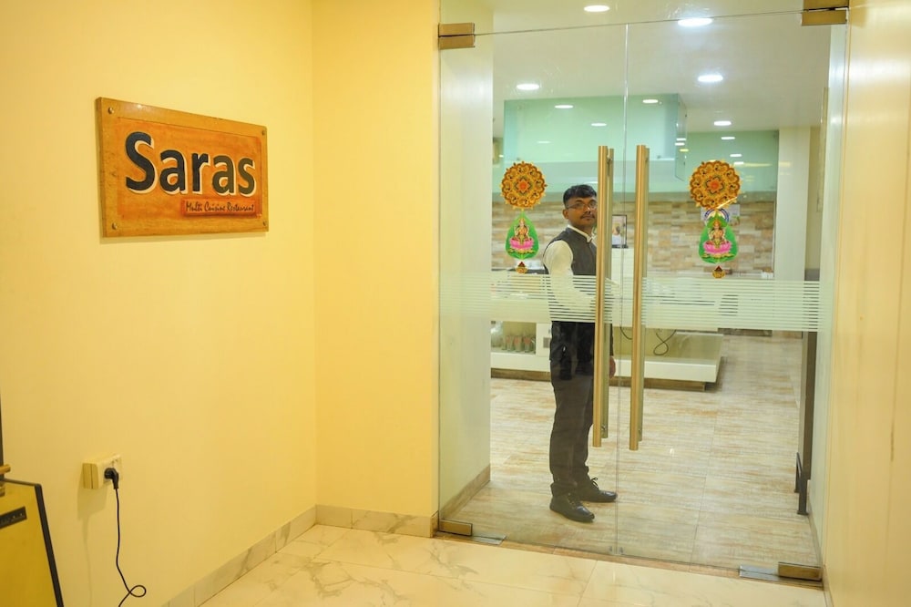 Ambar Sarovar Portico 30/48