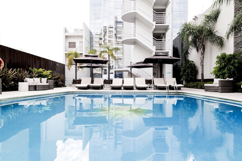 Holiday Inn Rosario 1/80