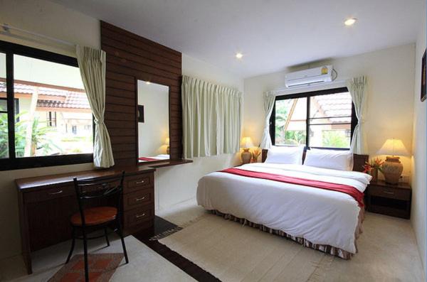 House, Double Bed