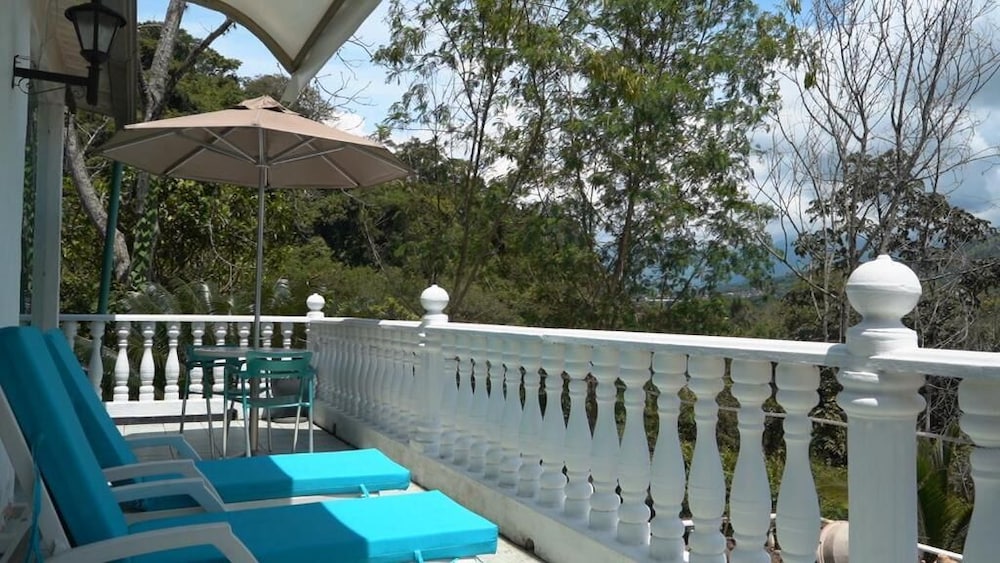 Villeta Boutique Hotel Spa 34/37
