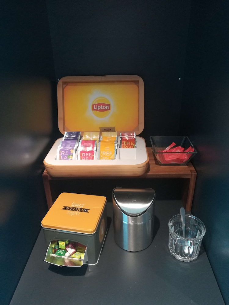 PREMIERE CLASSE HOTEL ROISSY - AEROPORT CDG - LE MESNIL AMELOT 32/61