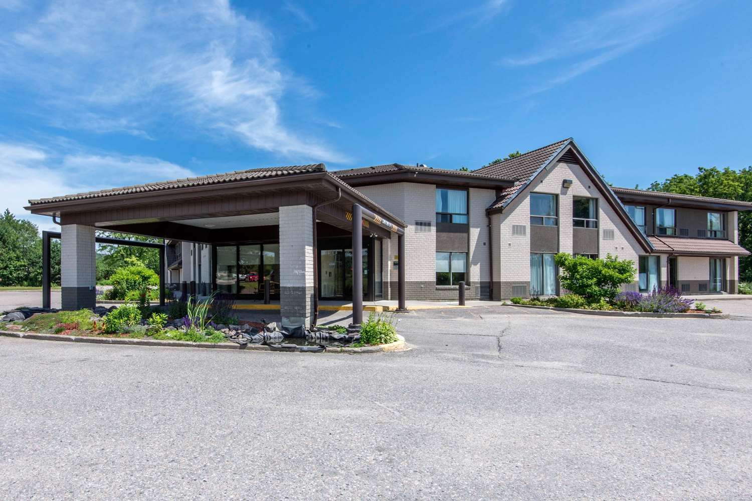 Comfort Inn North Bay, ON 4/24