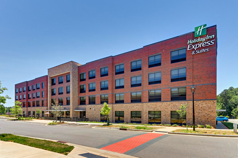HOLIDAY INN EXPRESS AND SUITES WINSTON SALEM SW CLEMMONS 48/50