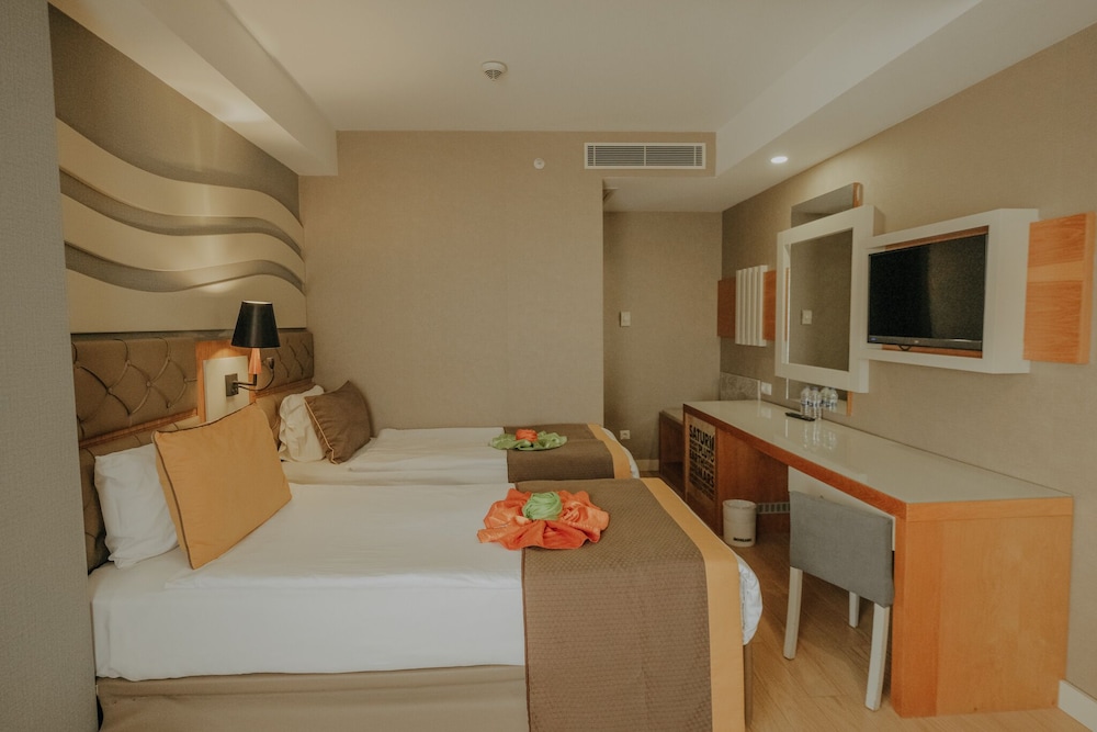 Saturn Palace Resort 9/50
