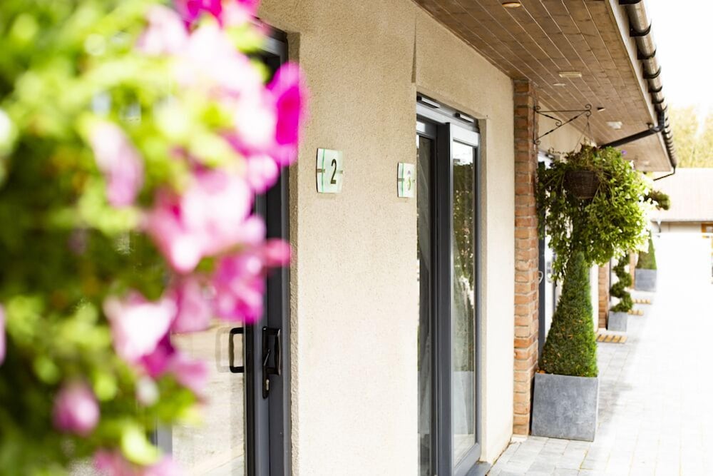 Hillcroft Self Catering 7/50