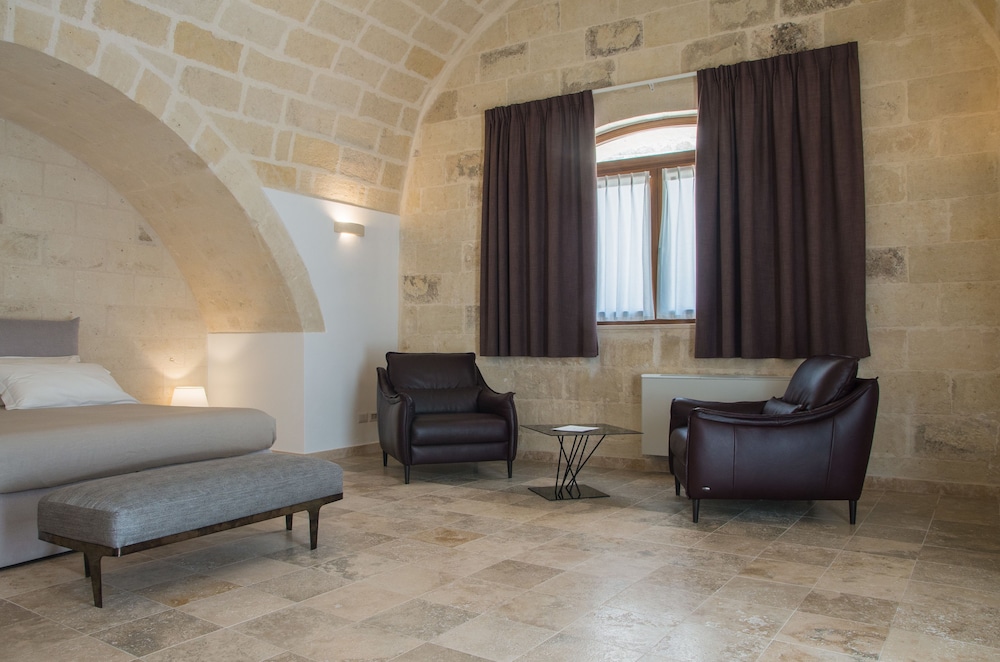 Masseria Santa Lucia 26/43