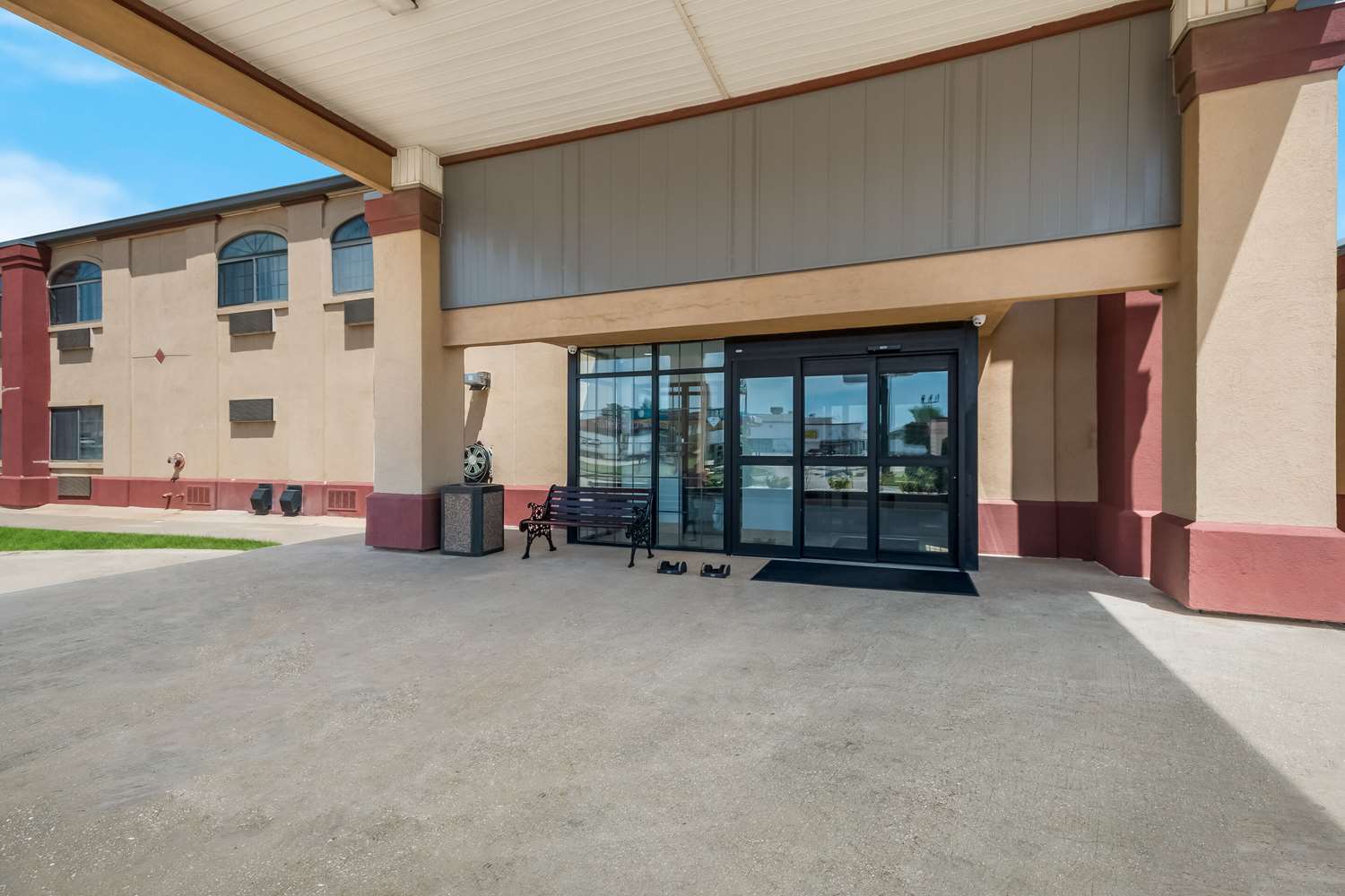Quality Inn & Suites Oklahoma City North 12/14