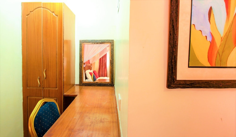 Leon Villas Guest House 29/42