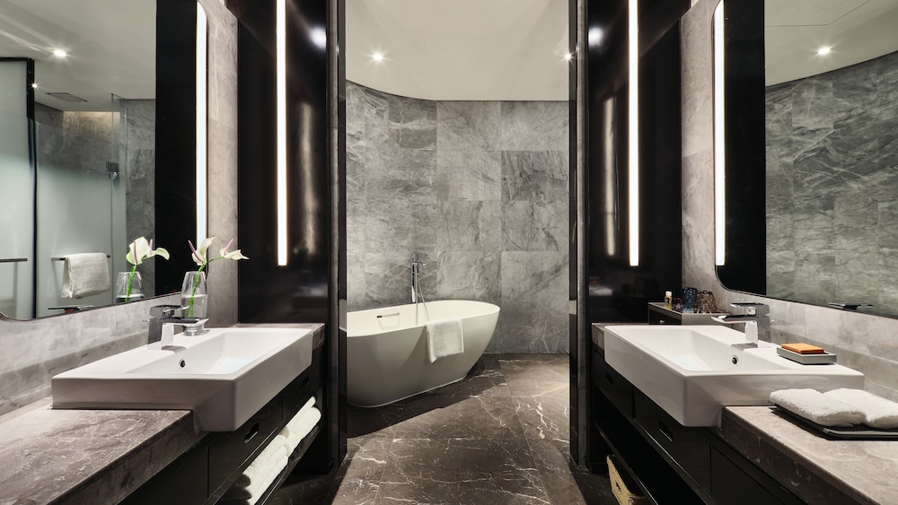 Crowne Plaza Wuhan Development Zone 13/82