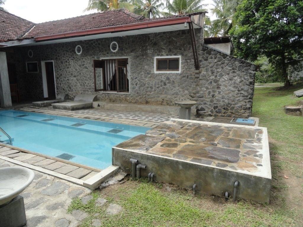 Serendip Stone Hotel and Bungalow 34/41