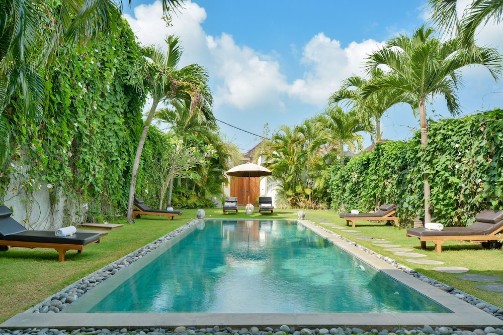 Chocolat Villas Seminyak 29/37