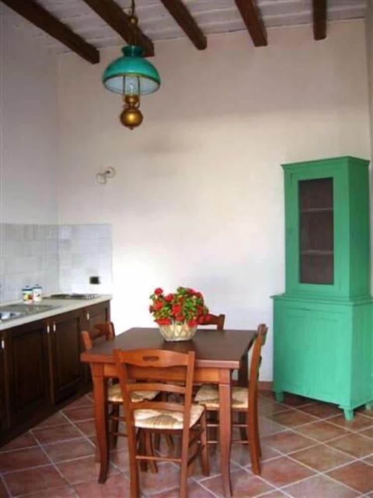 Agriturismo Baglio Donna Santa 24/48