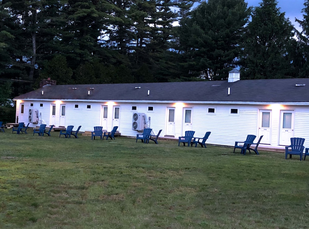 Lake Wentworth Inn 21/29