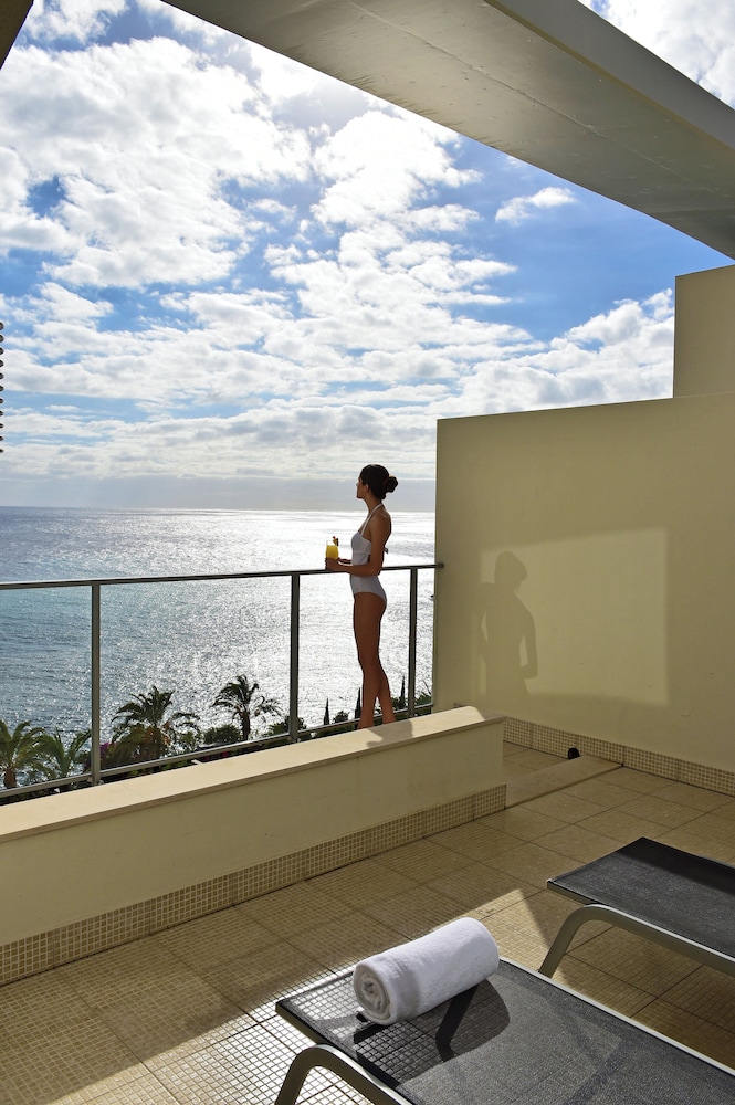 swimming pool spa